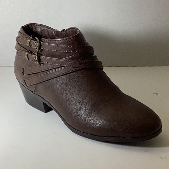 Style & Co Women's. Willow Block Heel Ankle Boots - Picture 4 of 7